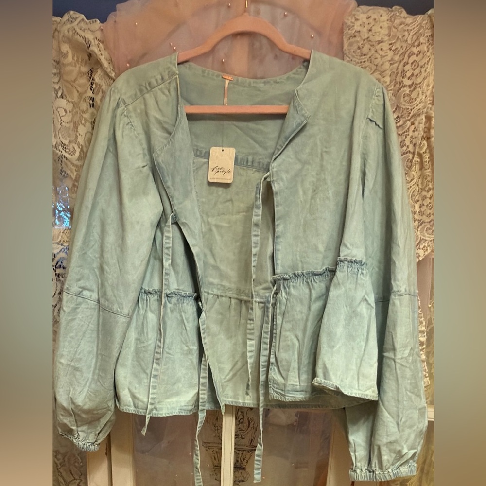 Free People denim Jacket M NWT